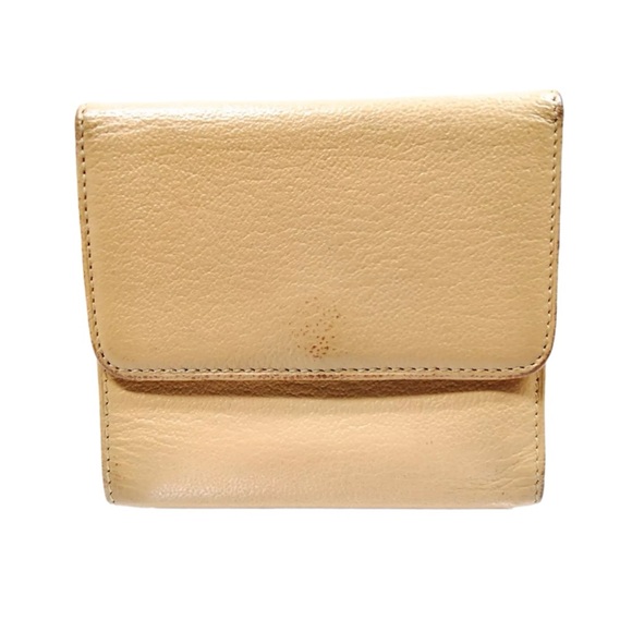 Chanel Compact Wallet - Beige - Picture 3 of 9